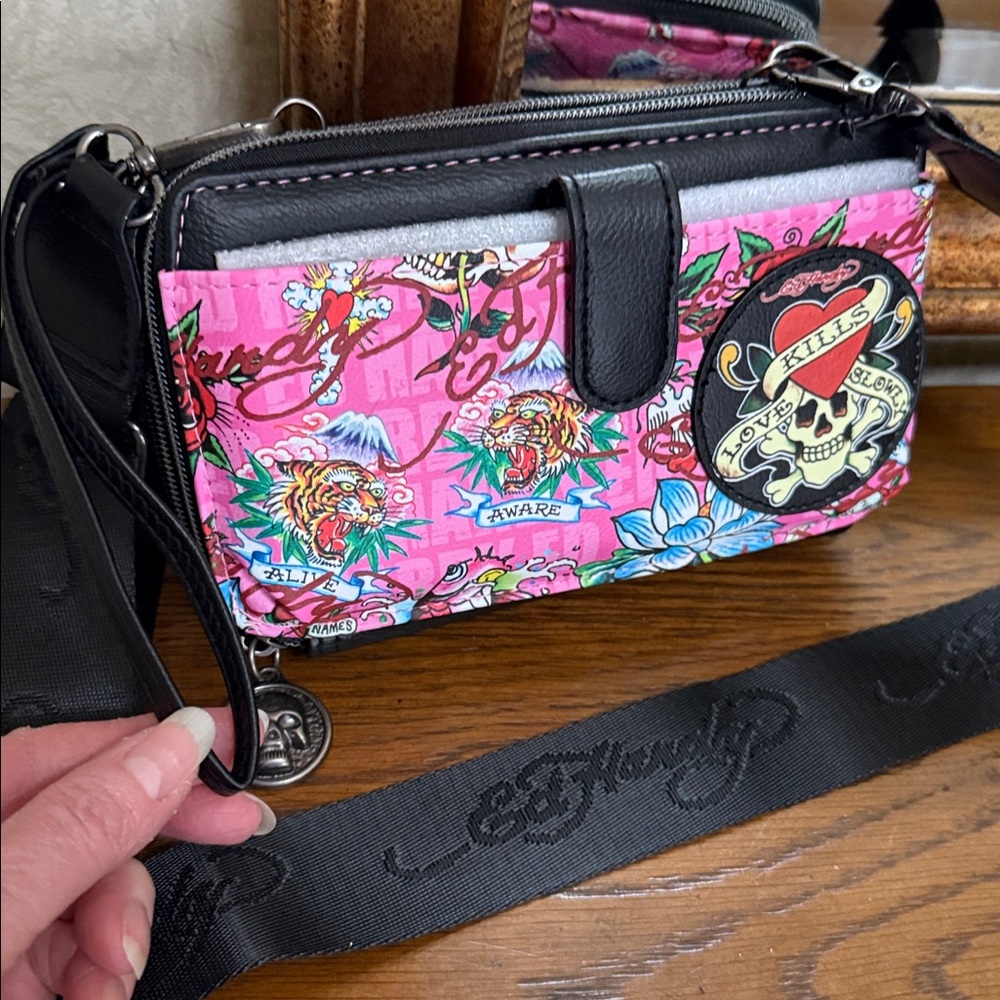Ed Hardy Pink & Black Crossbody Wallet Bag. Double zip around zippers. Ft pocket